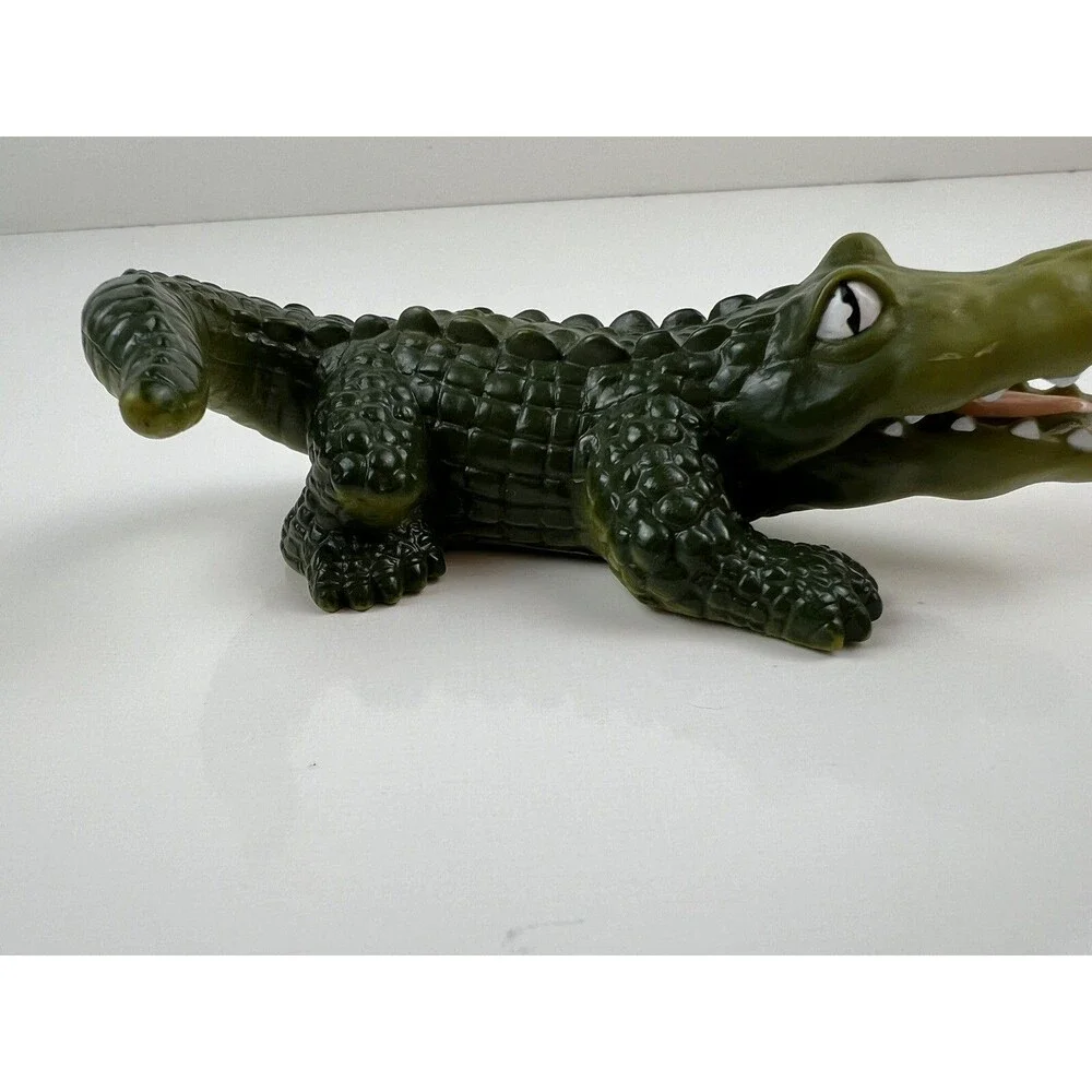 Keenway Industries Pirate Ship Island Figure Crocodile Alligator Animal Toy